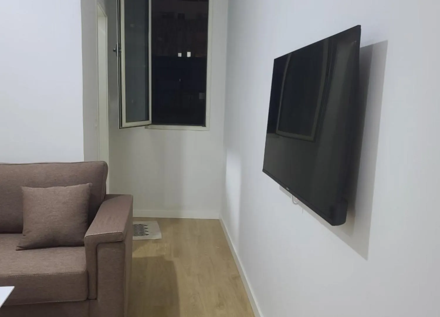 Home Inn Apartaments 地拉那 公寓