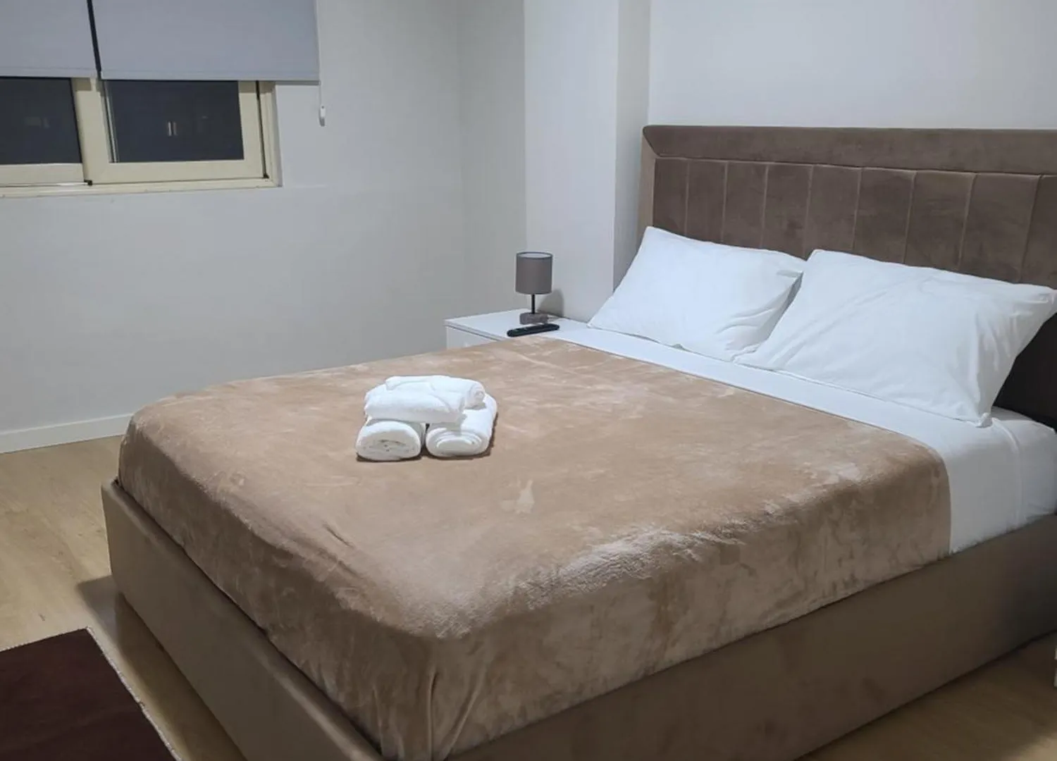 Home Inn Apartaments 地拉那 公寓